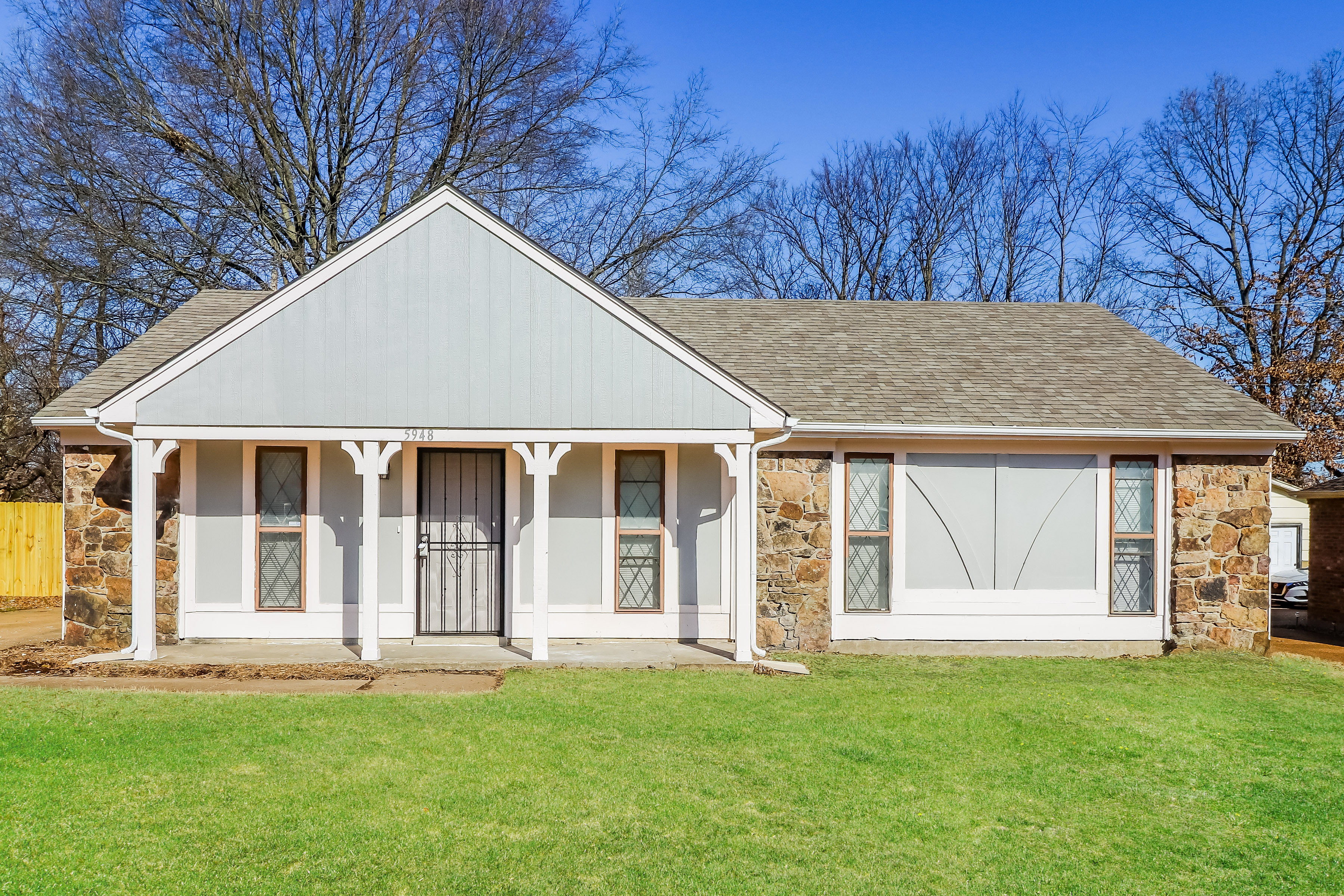 5948 Hickory Leaf Memphis, TN 38141